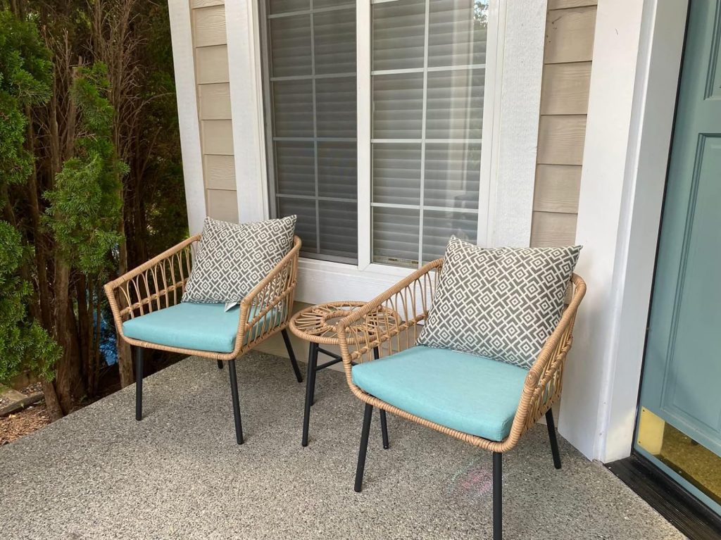 Yangming 3 Piece Patio Furniture Outdoor Conversation Bistro Set with Tempered Coffee Table and Wicker Chairs for Garden Balcony Backyard Yard Poolside, Green