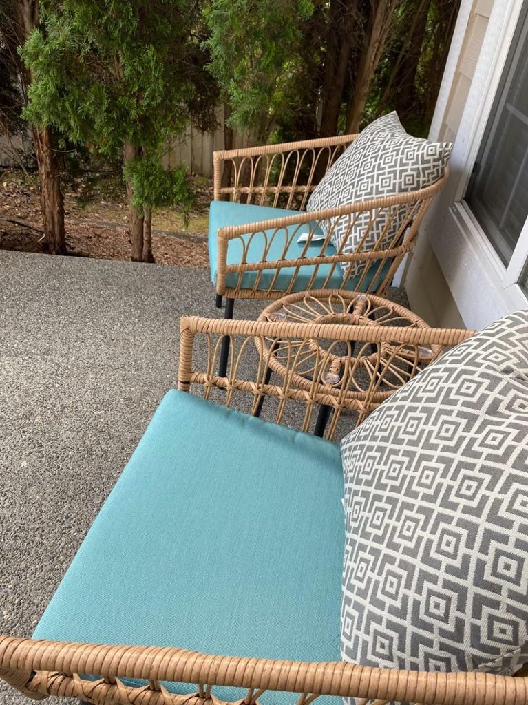Yangming 3 Piece Patio Furniture Outdoor Conversation Bistro Set with Tempered Coffee Table and Wicker Chairs for Garden Balcony Backyard Yard Poolside, Green
