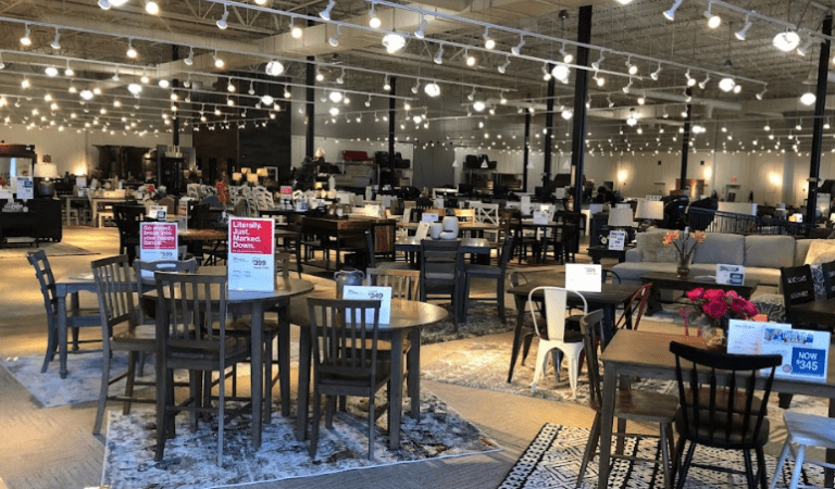 Read more about the article The 8 Best Furniture Stores in Albuquerque, NM