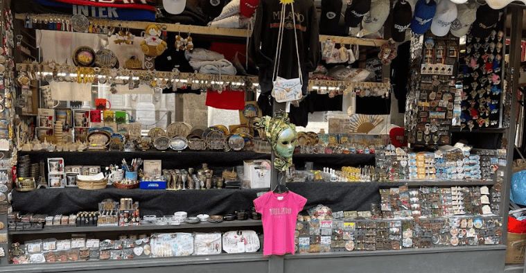 Souvenir shop Best Souvenir Shops in Milan Must-Visit