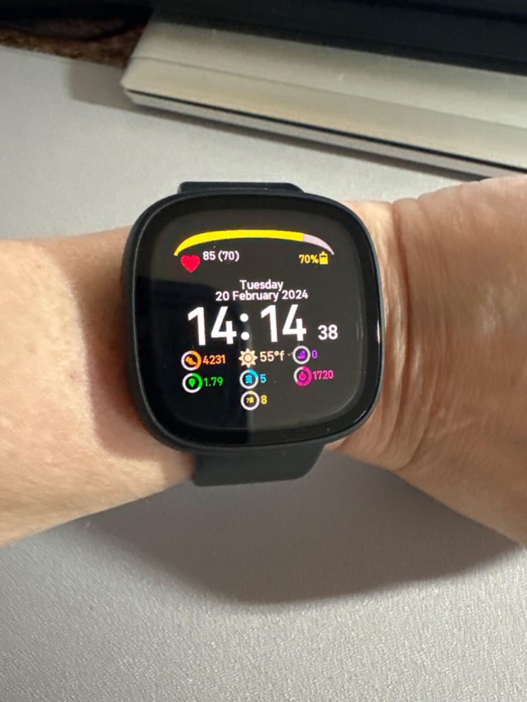 Fitbit Versa 3