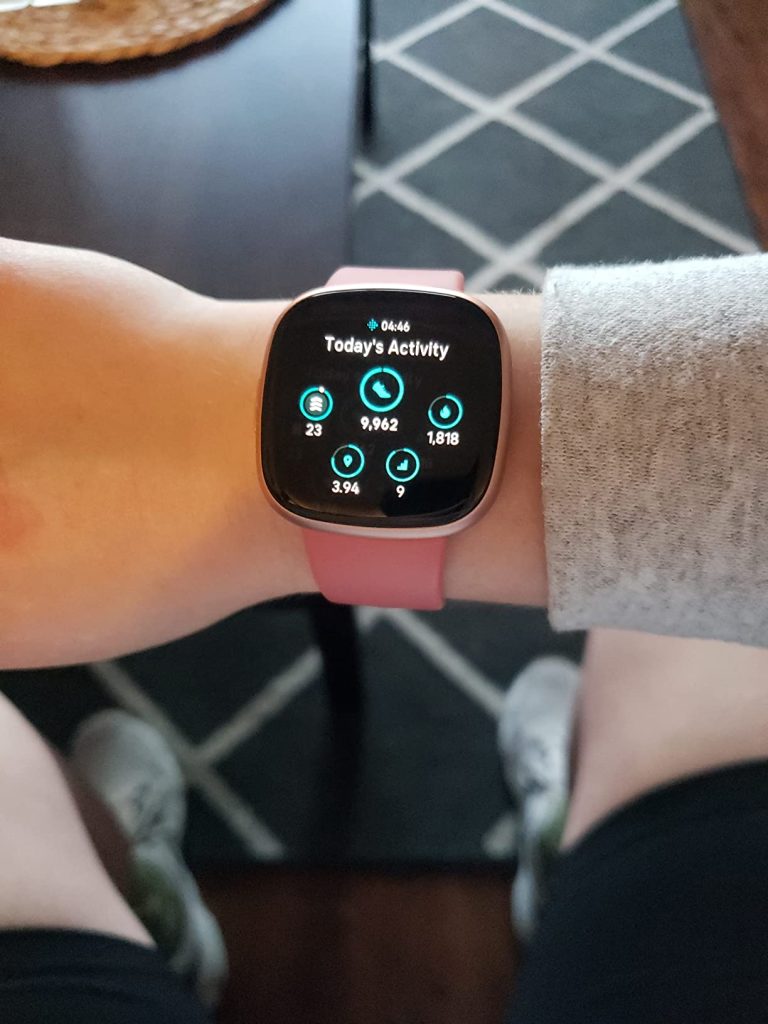 Fitbit Versa 4